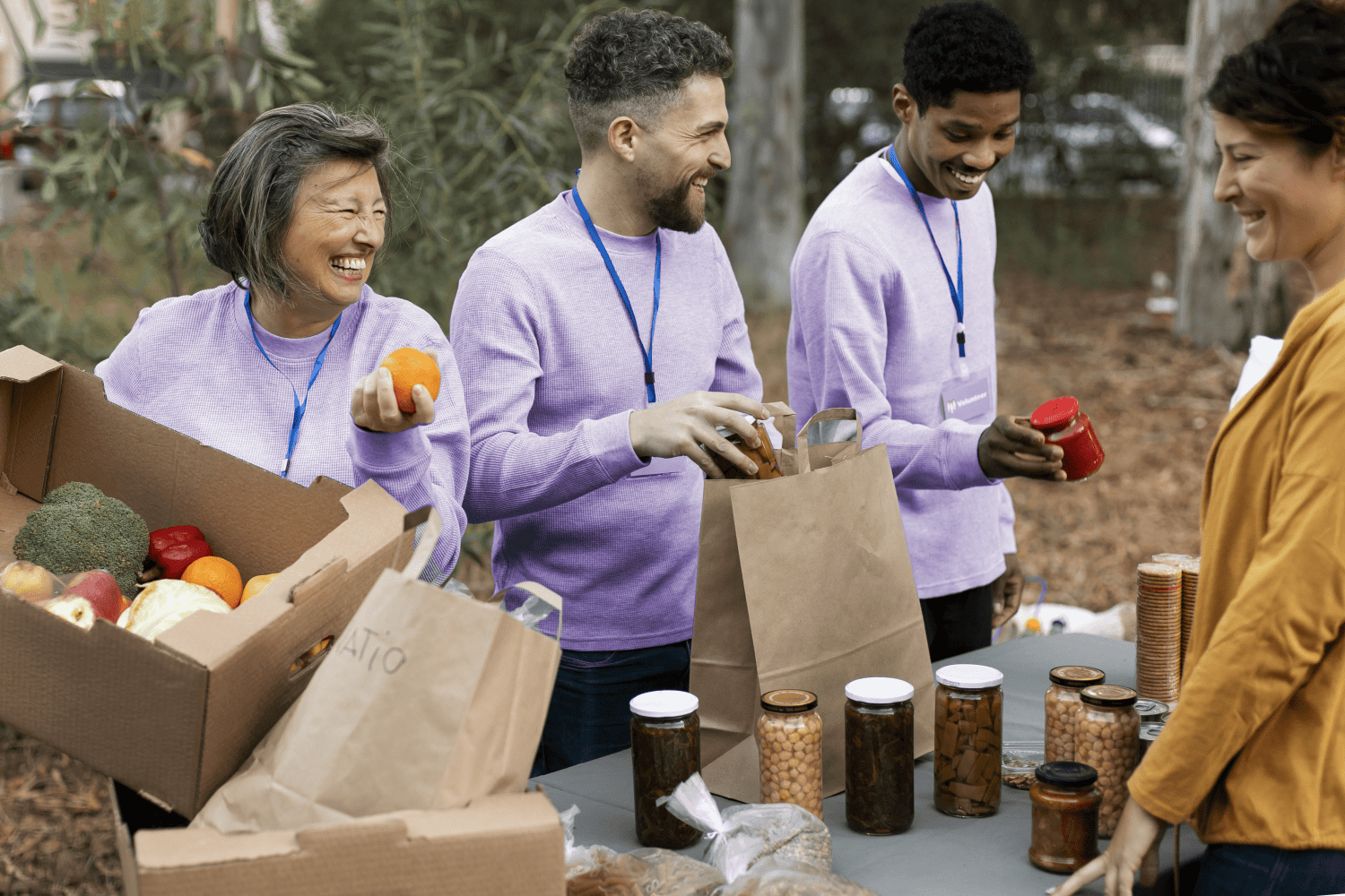 Equipe engajada em ações de impacto social